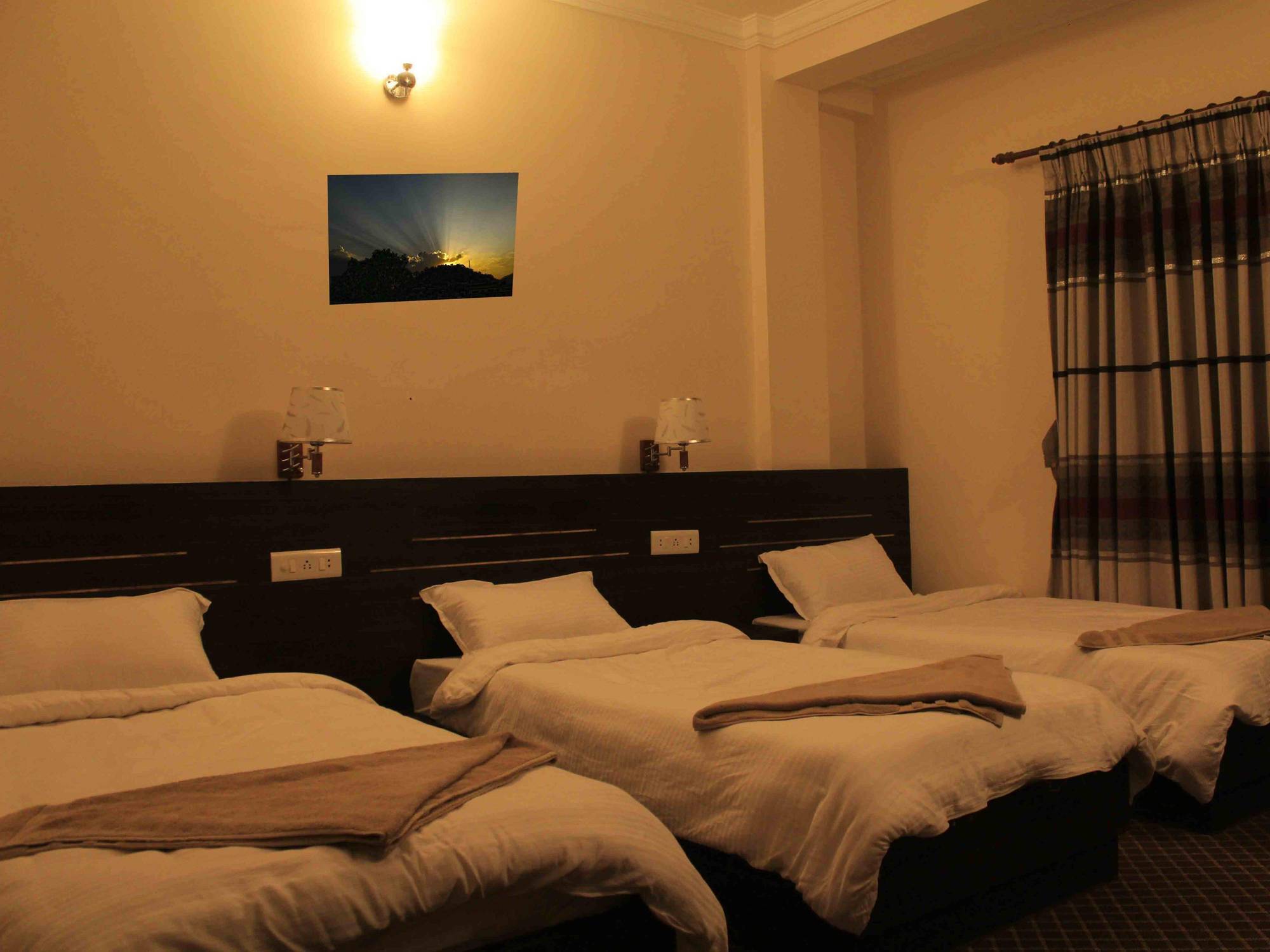 Mirage Inn Rummindei Zewnętrze zdjęcie