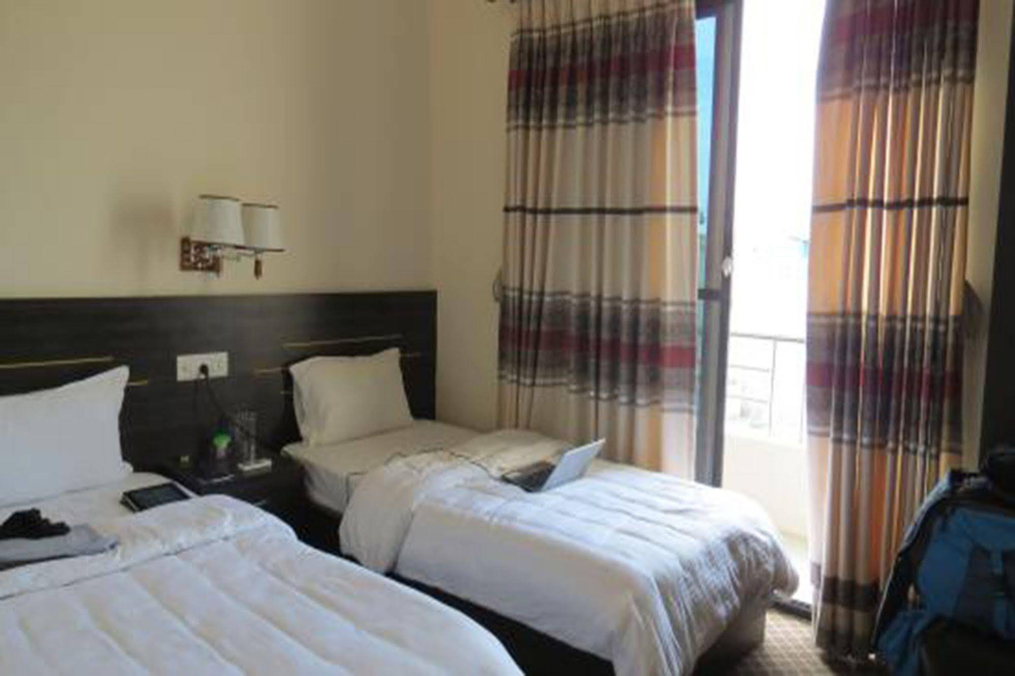 Mirage Inn Rummindei Zewnętrze zdjęcie
